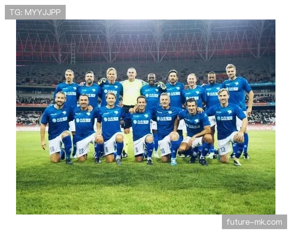 Osimhen全新面具造型引热议,个性风格点燃球迷期待 Osimhen全新面具造型引热议,个性风格点燃球迷期待