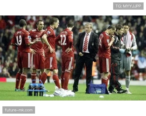 霍奇森战术调整